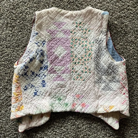 Vintage Quilted Vest - Picture 2 of 2